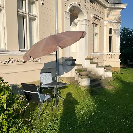 U Borovice Апартаменты Рихнов-над-Кнежноу